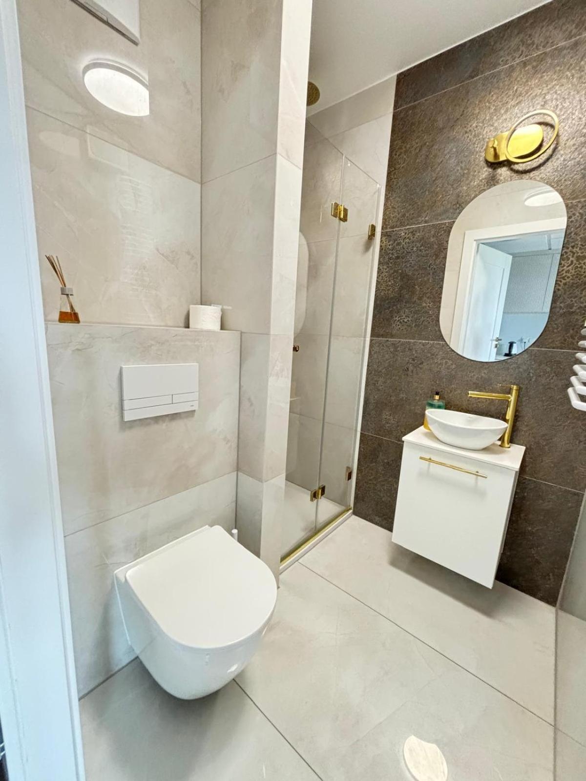ורשה Apartamenty 24H Pileckiego מראה חיצוני תמונה